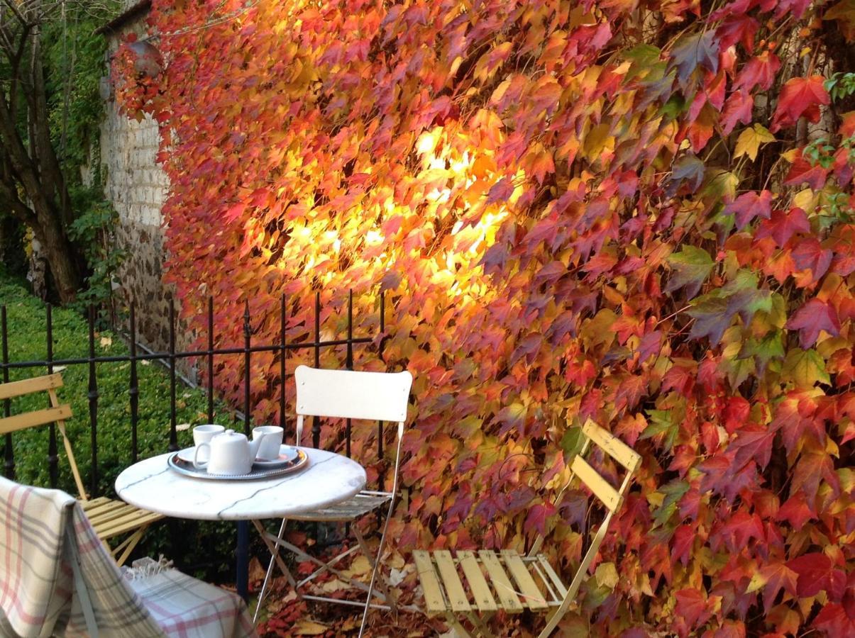 La Demeure Des Sacres - Cathedrale Bed & Breakfast 3*